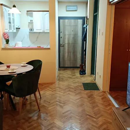 아파트 Lepi Jova Jezero