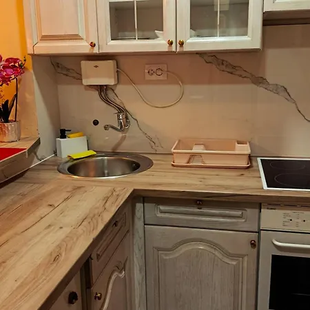 Lepi Jova Jezero Lägenhet