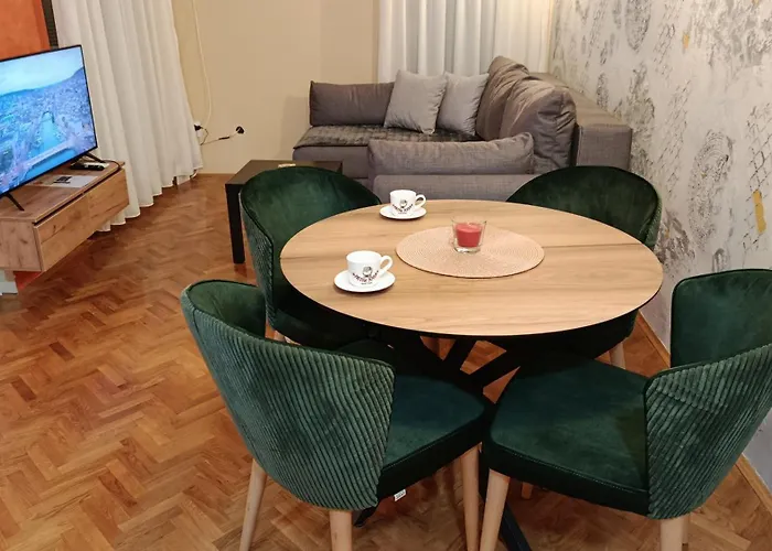 아파트 Lepi Jova Jezero